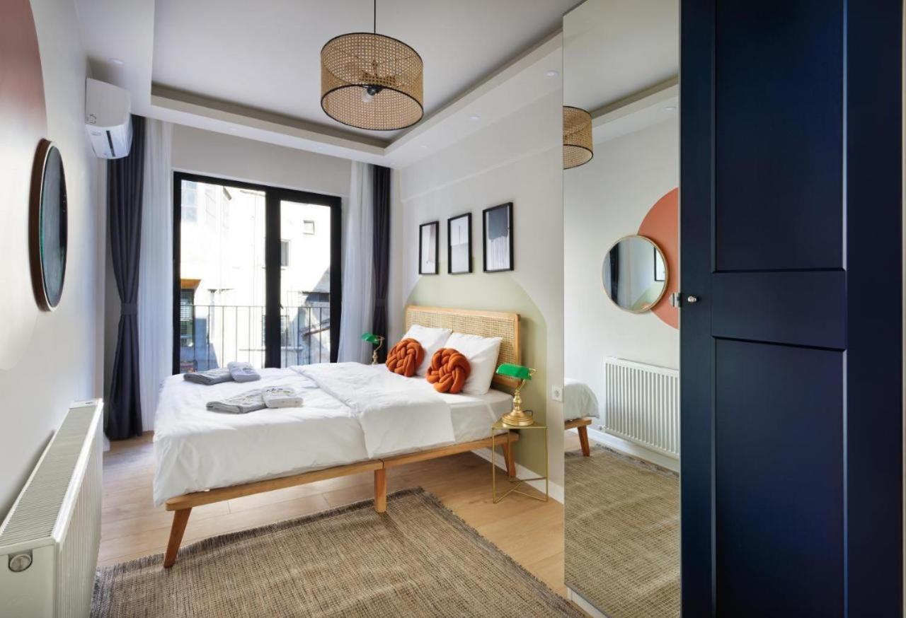 By Abraham Galata Appartement